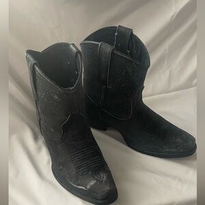Roper Black Distressed Cowboy Western Ankle Boots